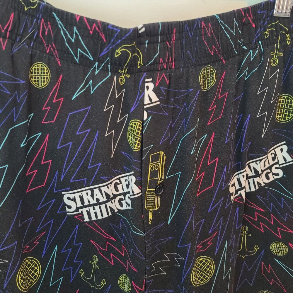 Stranger Things Netflix Black Lounge Shorts Mens XL Graphic Super Natural - Picture 3 of 9